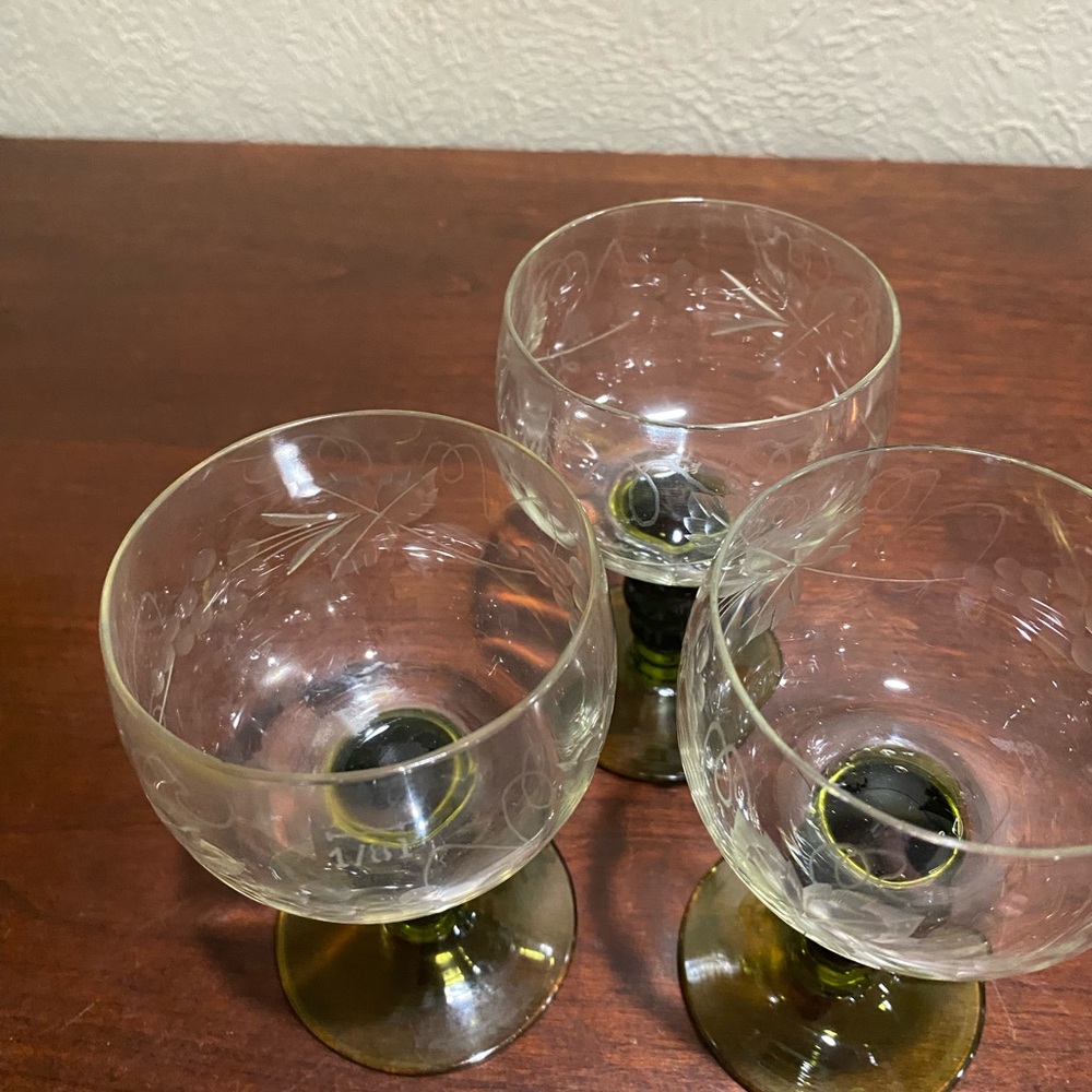 Vintage, Set of 3, Austrian Roemer Crystal Cordial Wine Glasses - Picture 4 of 6